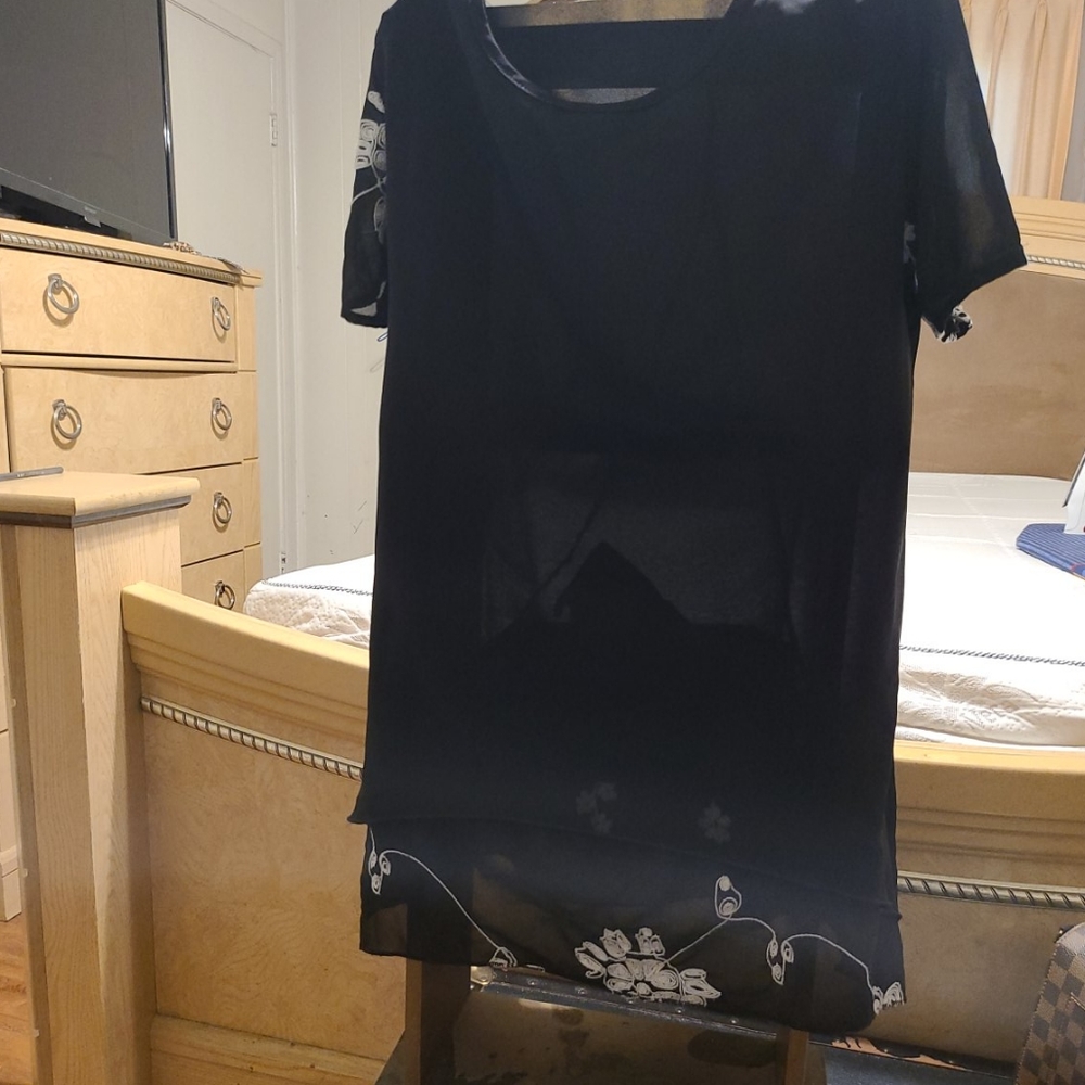 TianShun Large Black and white Tunic